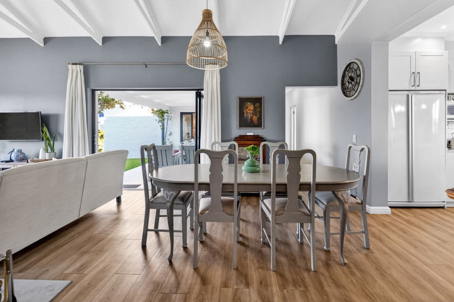 3 Bedroom Property for Sale in Baron View Western Cape